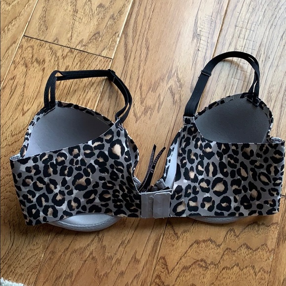 Victoria secret lined Demi - Picture 2 of 6